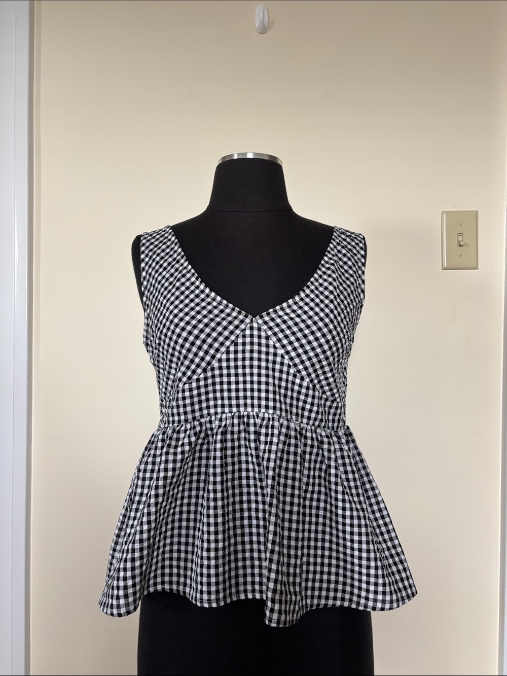 Black & White Gingham Peplum V-Neck Tank Top Blouse Babydoll Timeless Summer